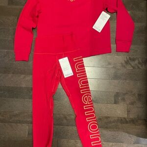 Lululemon lunar new year sz 6